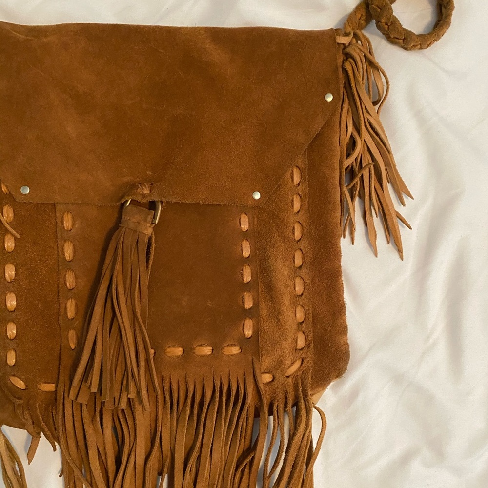 Hide & Hunter Fringe Suede Shoulder Bag - Picture 3 of 8